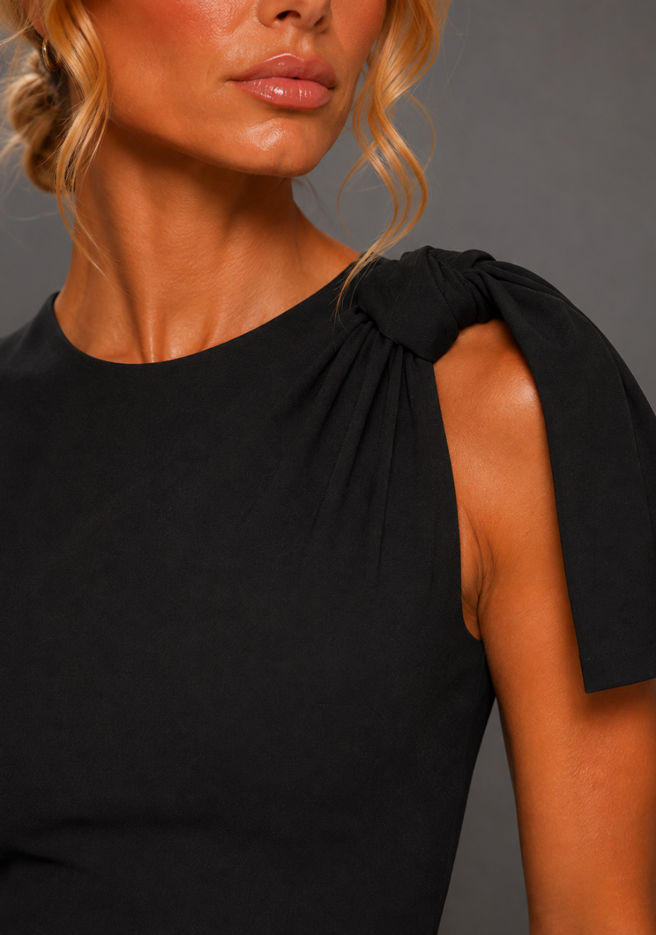 Elmira | Gathered Shoulder Bodycon Black Midaxi Dress