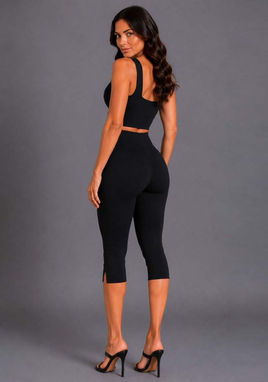 Capri | Cropped Black Trousers