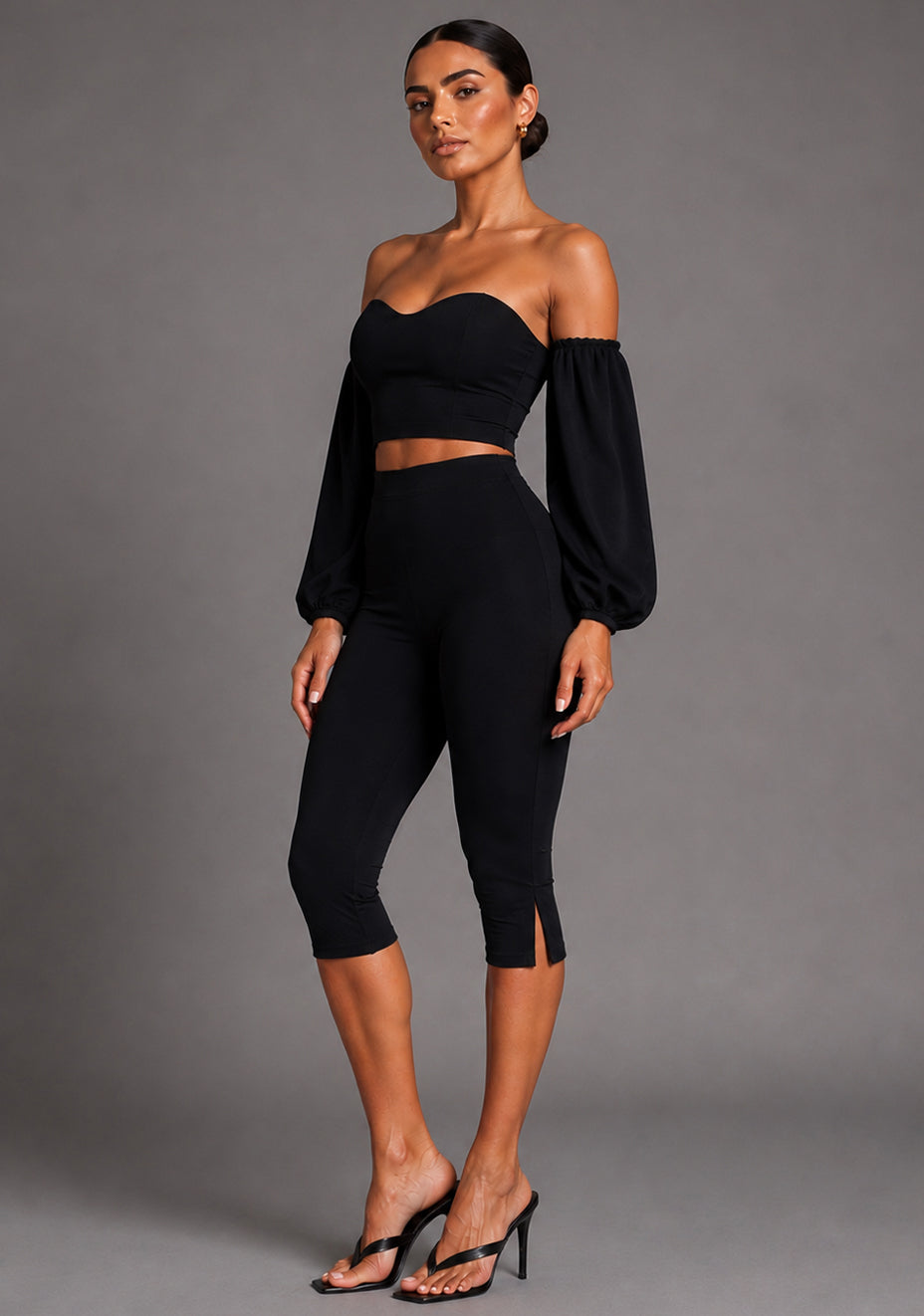 Capri | Cropped Black Trousers