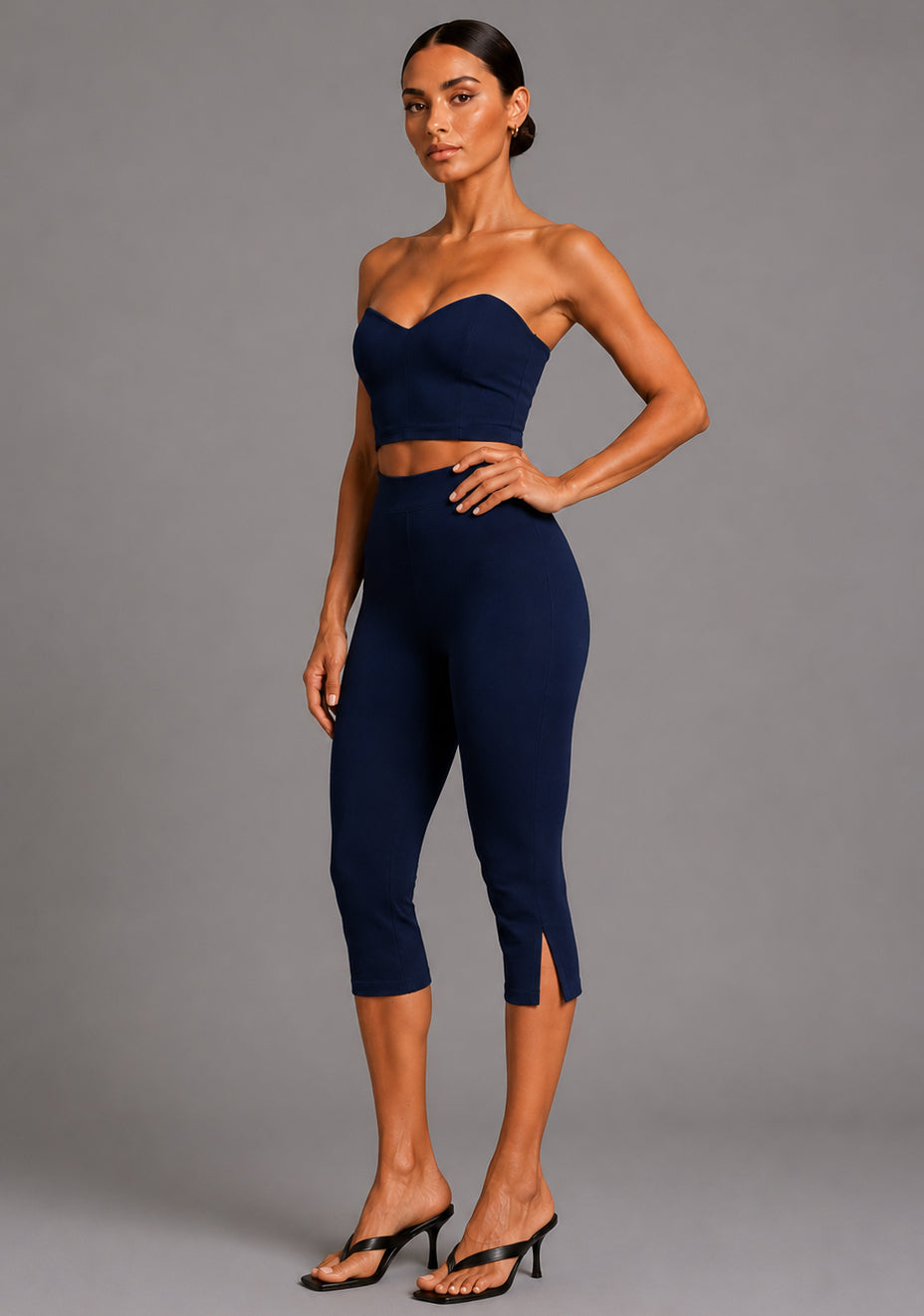 Capri | Cropped Navy Trousers