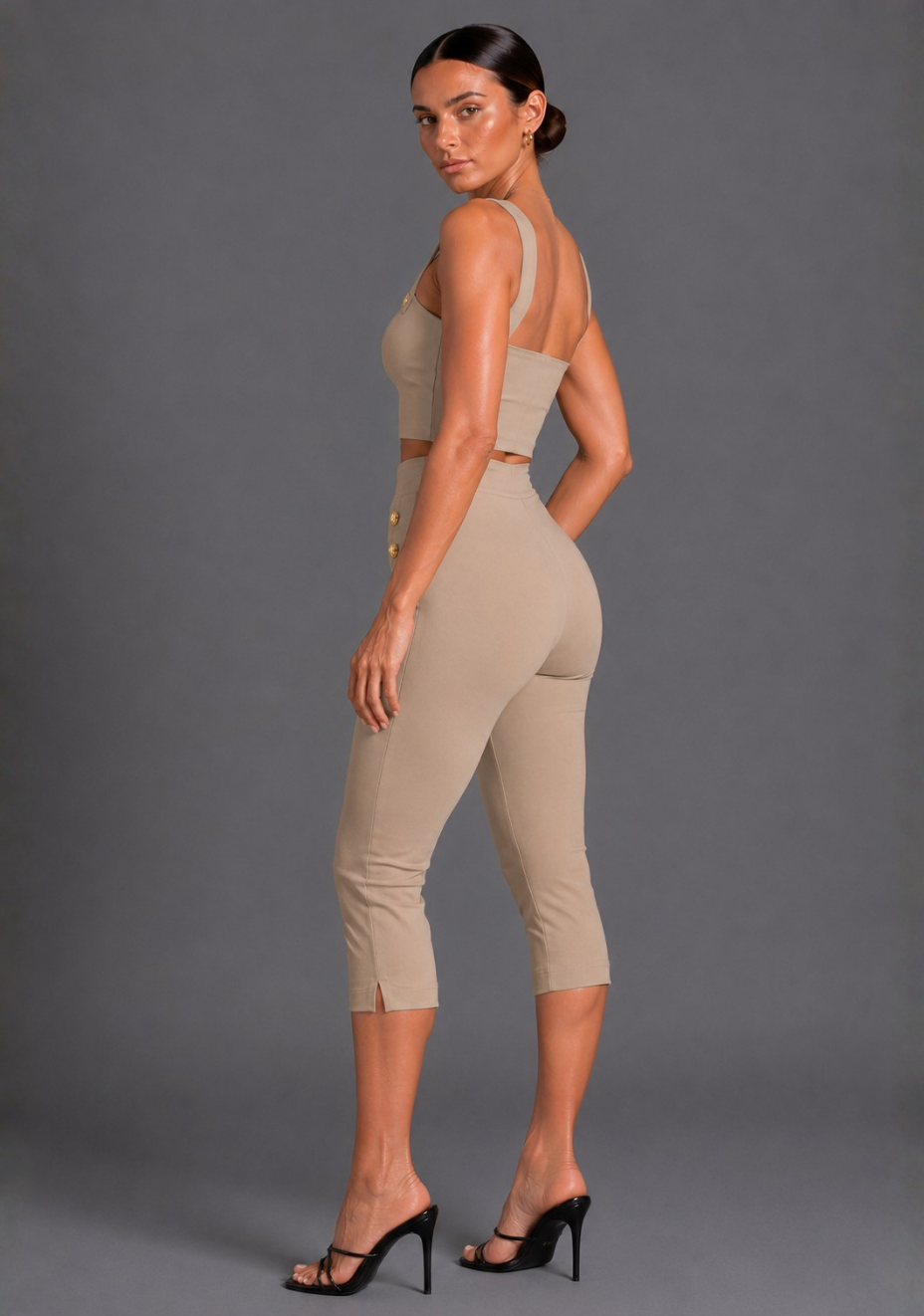 Capri | Cropped Taupe Trousers